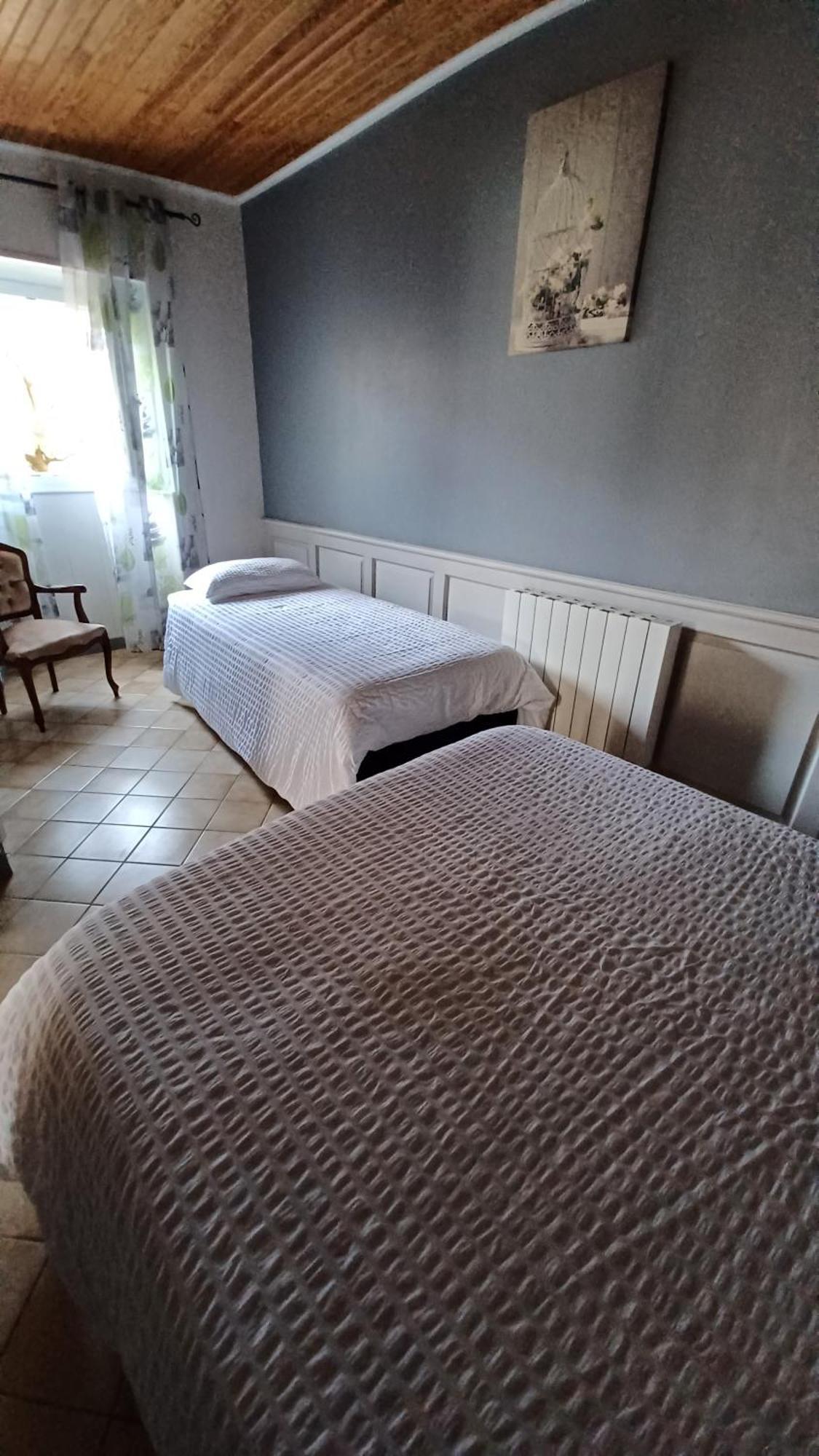 Gite Les Deux Meules Sainte-Colombe  Ngoại thất bức ảnh
