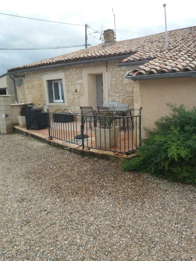 Gite Les Deux Meules Sainte-Colombe  Ngoại thất bức ảnh